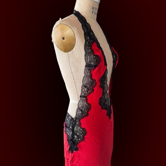 Vintage Y2K Victorias Secret Red Silk Black Lace Maxi Slip Dress NWT - Picture 8 of 13